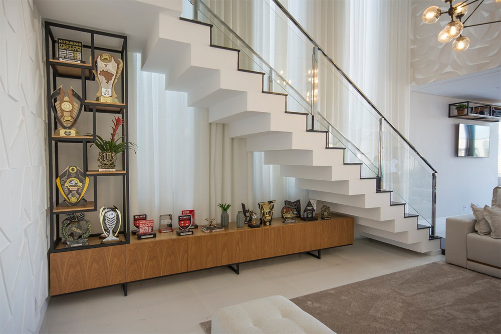 Escadas residenciais: tudo o que você precisa saber sobre o design, conforto e segurança