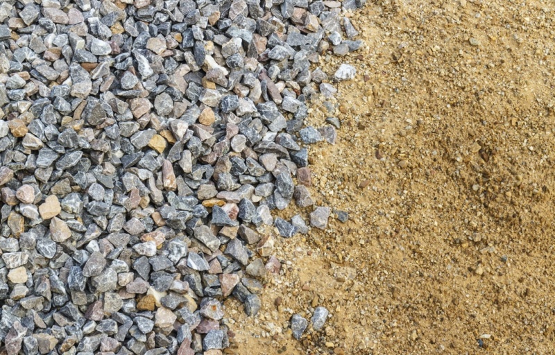 Tipos de areia e pedra: conheça os materiais ideais para construção