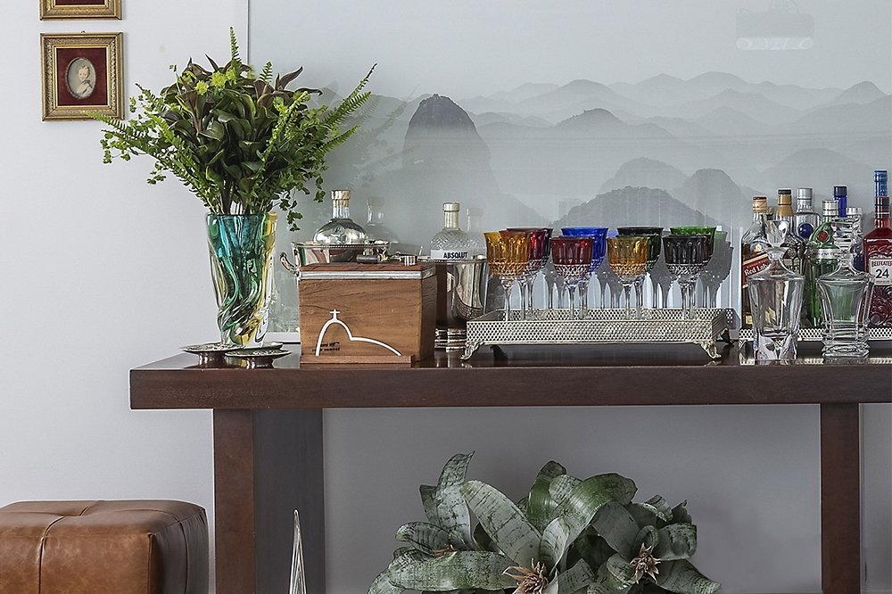 Adega ou bar em casa: dicas para criar um espaço personalizado