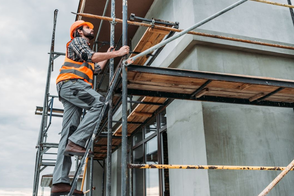 Andaimes: 4 dicas essenciais para utilizar o equipamento