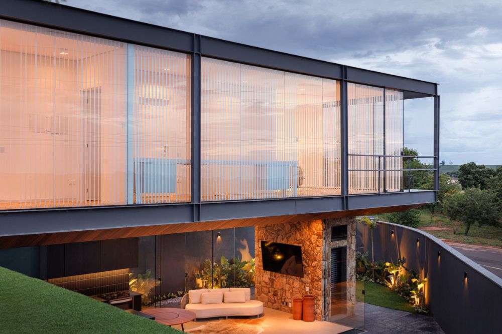 Casas com fachada de vidro: Beleza e sofisticação no seu projeto