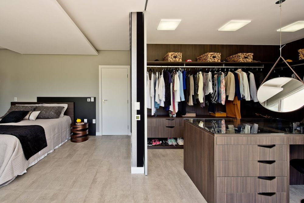 Closet planejado: Como criar o espaço ideal com marcenaria inteligente