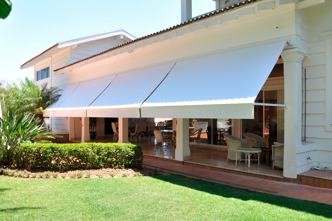 11 toldos retráteis perfeitos para a sua varanda ou terraço