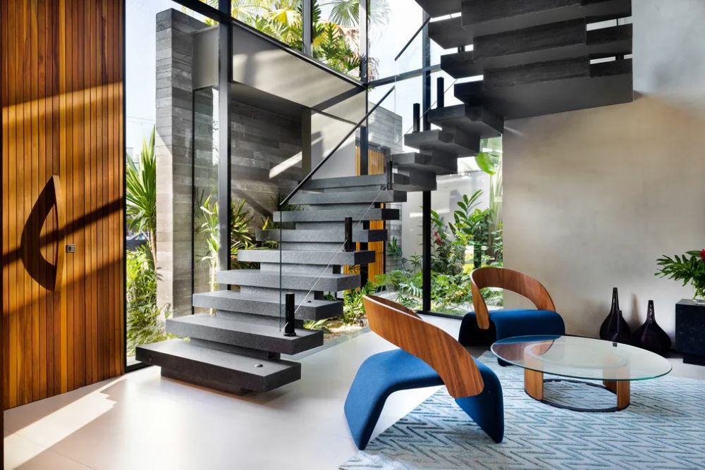 Guarda-corpo de vidro: A melhor opção para escadas modernas