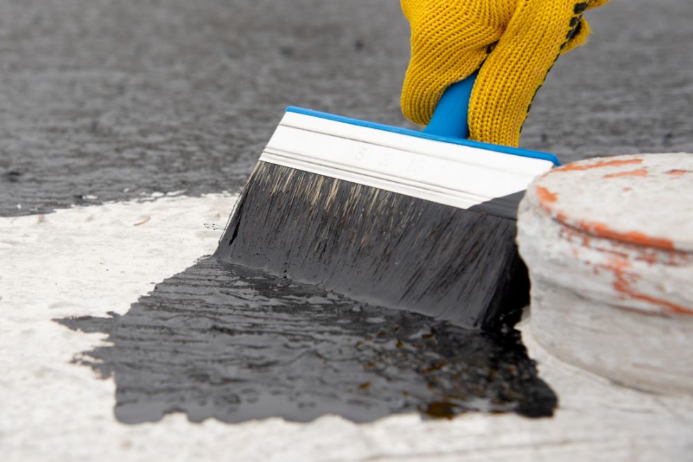 O que Fazer com Impermeabilizantes Vencidos e Estragados e Por que Não se Deve Usá-los