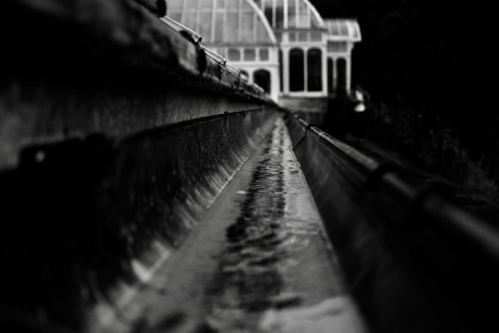 Problemas Comuns em Calhas: Identificação e Soluções