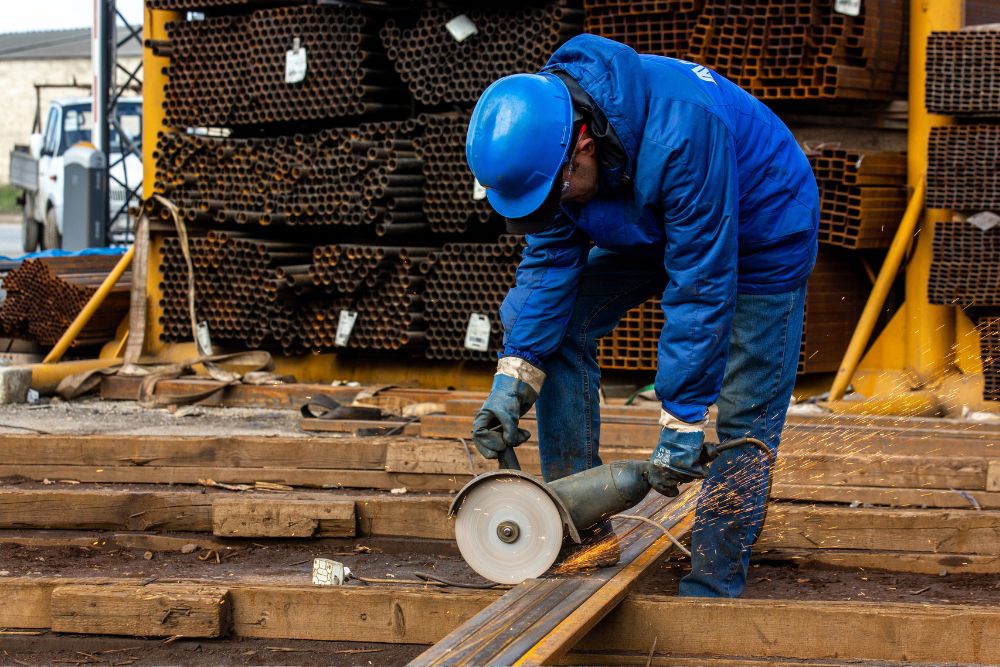 Segurança na Construção: Como Manusear e Instalar Ferro Corretamente