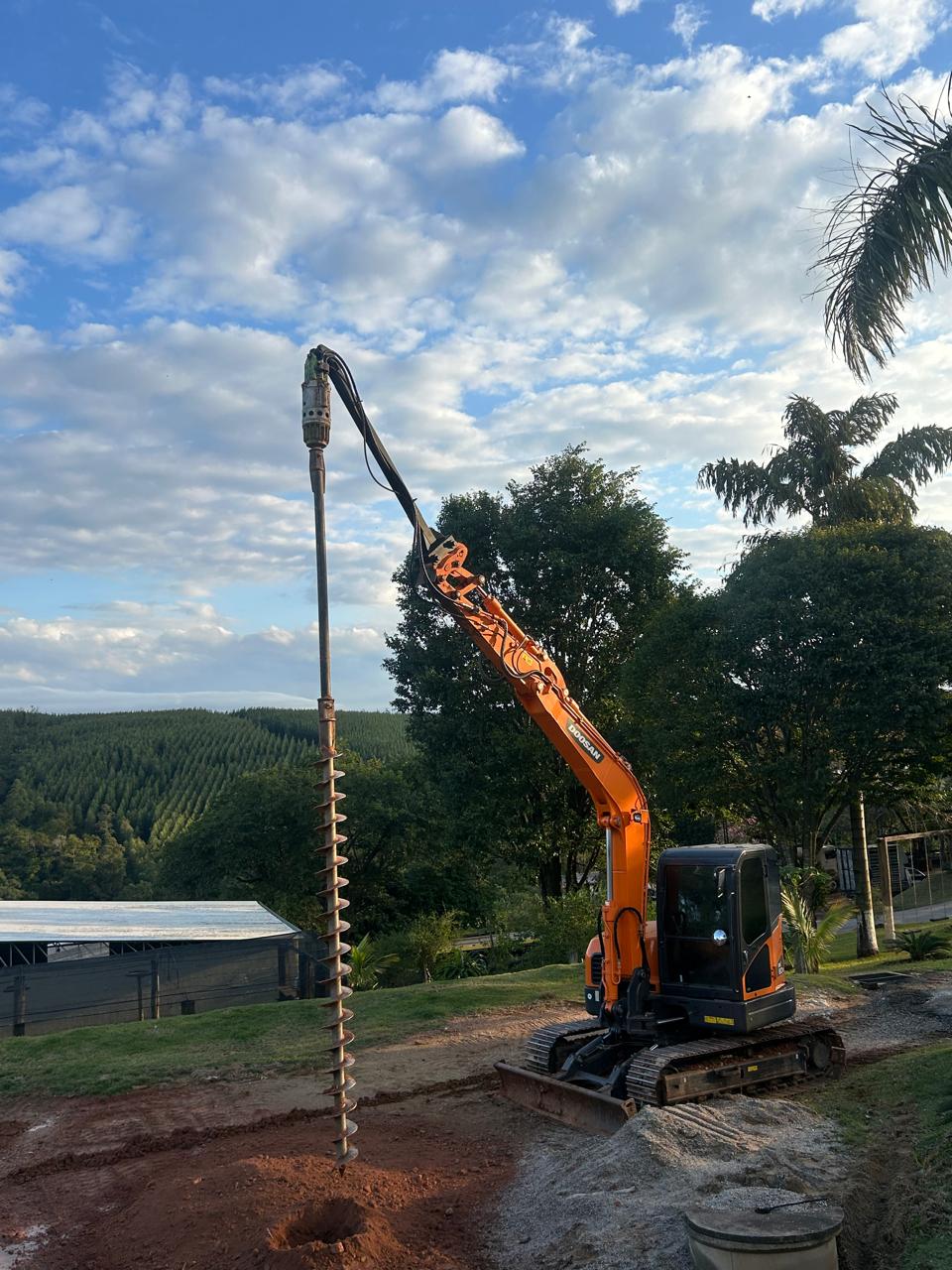Terraplanagem: O Passo Inicial para Construções Sólidas e Seguras